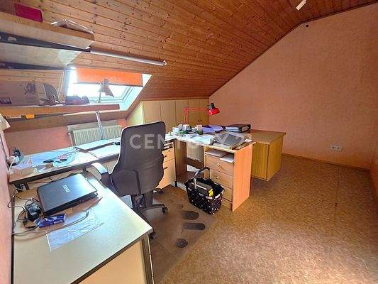 Kinder bzw. Gästezimmer im DG des Hauses