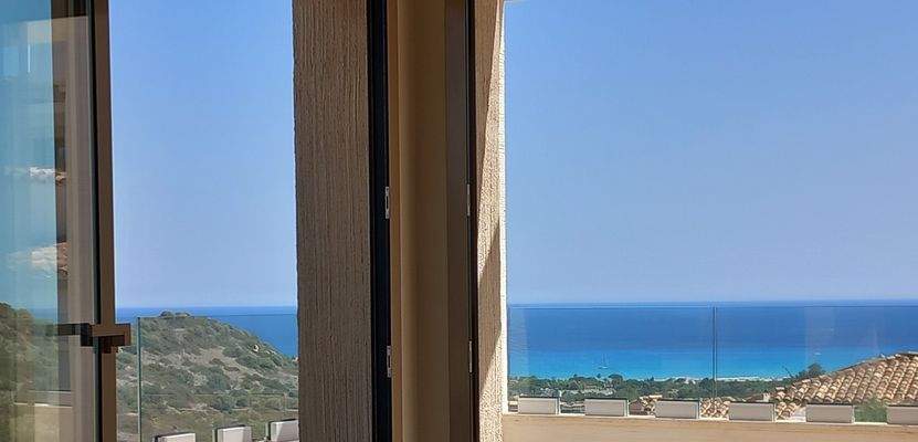 Attico panor.mare3.jpg