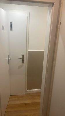 Vorraum Gäste-WC.jpg