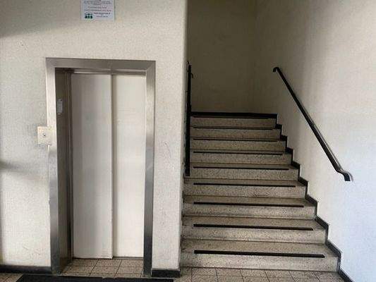 Objekt 1 Flur / Treppenaufgang