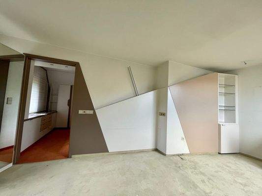 Zimmer mit Einbauschränken