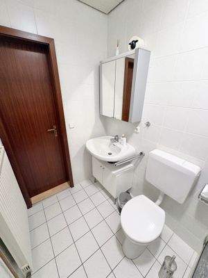 Badezimmer Ansicht 2