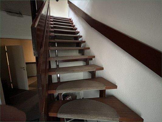 Wohnhaus Treppe EG- OG 