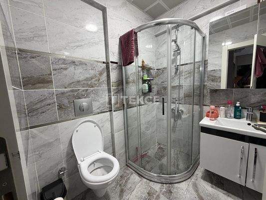 Apartment in a Secure Complex Near the Metro in Ankara Etimesgut