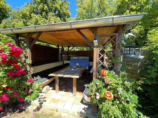 004020156800_302_259_10122022212017937