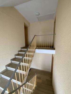 Treppenhaus/Wohnungseingang