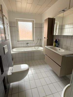 Großes Badezimmer, Badewanne