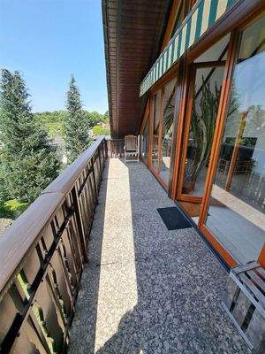 Großer Balkon