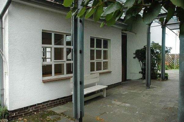 Werkstatt unter dem Balkon