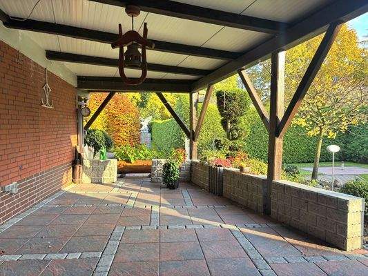 überdachte Terrasse