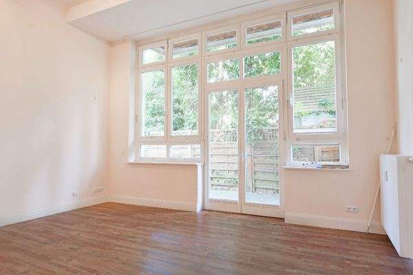 Wohnzimmer mit Terrasse