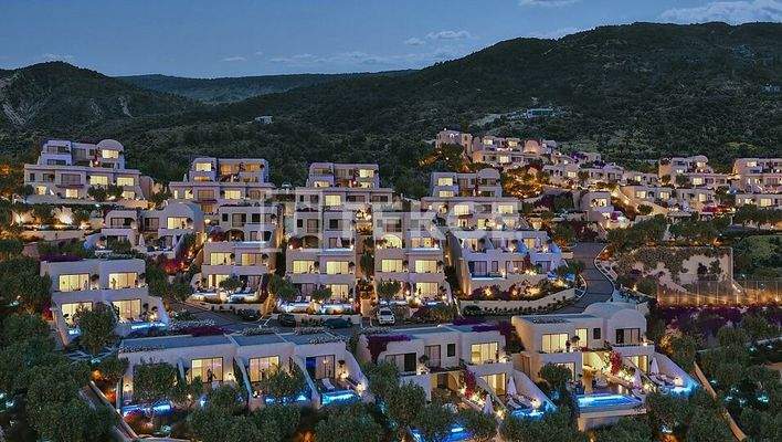 Real Estate with Private Pools and Sea Views in Girne