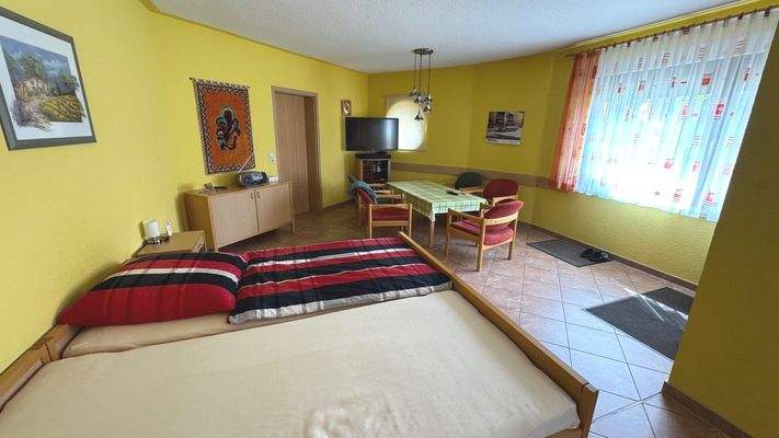 Wohnzimmer Nebenhaus