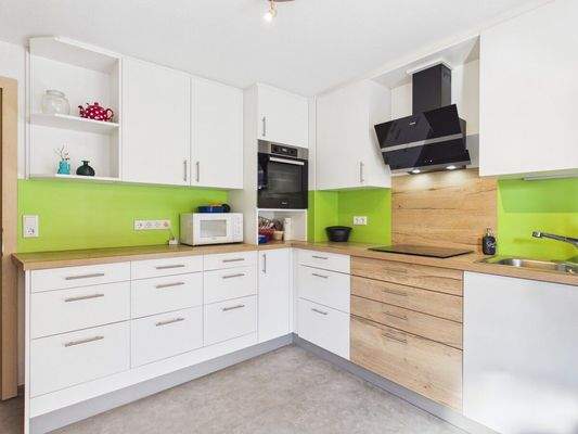 Neuwertige Einbauküche