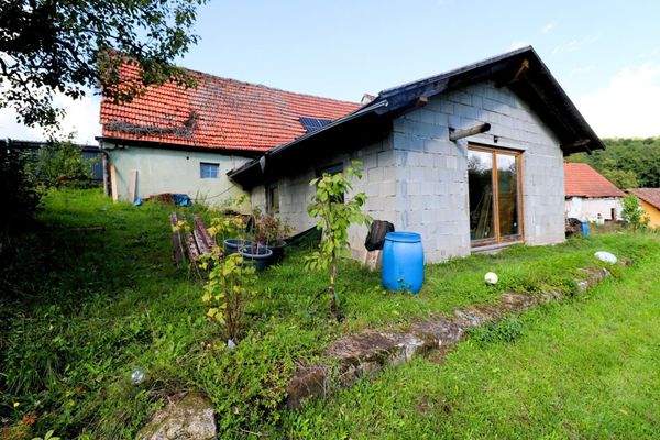 Stall - Werkstatt oder  Scheune - auch als Gewerbefläche Schreinerei etc. nutzbar