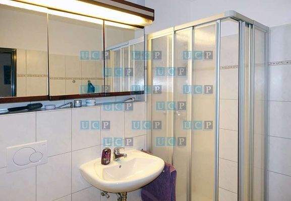 FA66A00C-043E-43C4-9722-8DA16B