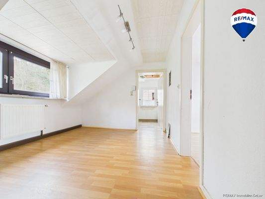 REMAX Immobilien DeLux Mehrfamilienhaus Küche Saarbrücken Mark Borowicz