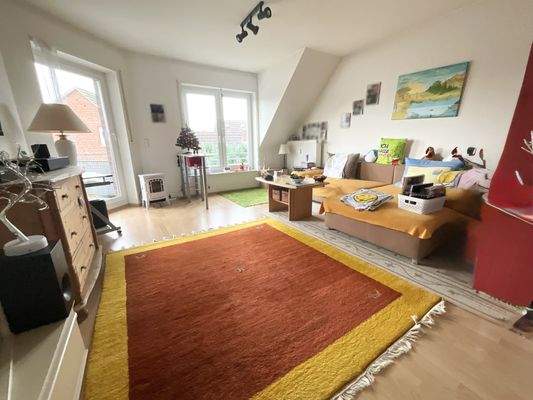 Wohnzimmer der Dachgeschosswohnung