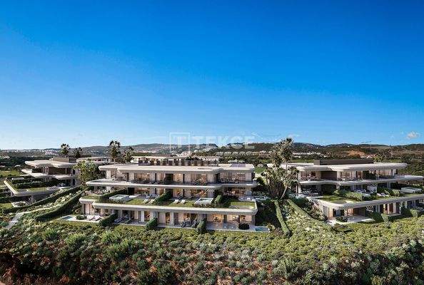New Homes with Exceptional on-site Amenties in Casares