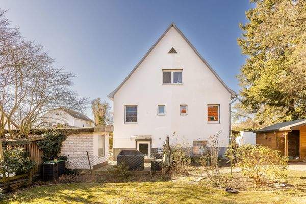 Rückseite Haus vom Nachbargarten