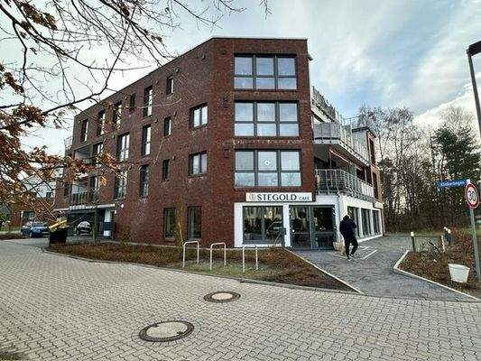 Vorderansicht mit Hauseingang.jpg