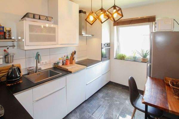 Hochwertige Einbauküche