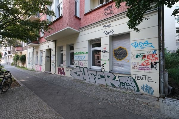 Blick auf das EG (Graffiti ist entfernt)