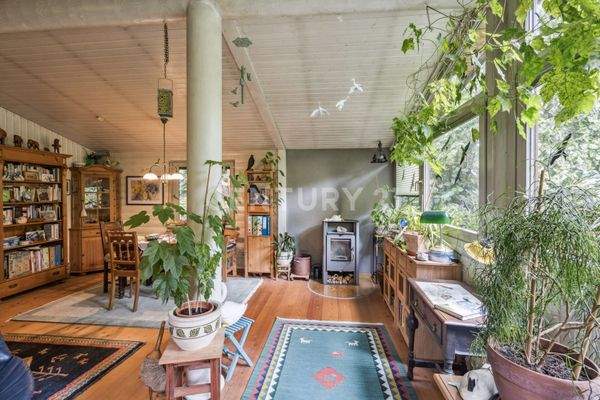 backbone_569532-Wohnzimmer