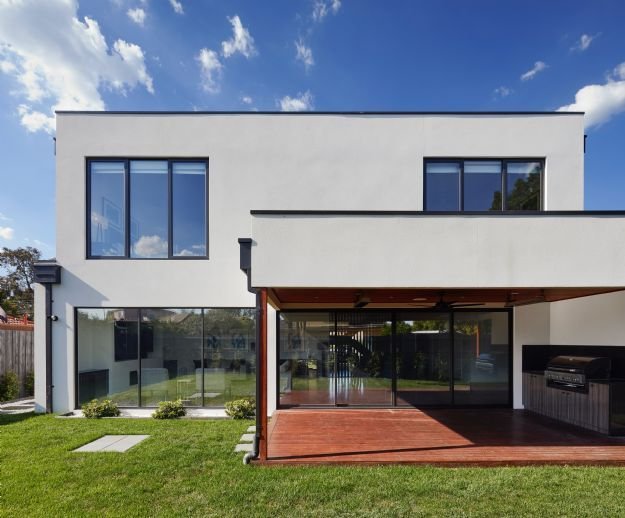 Neuwertiges, freistehendes Einfamilienhaus mit Garage & Garten in Kaiserslautern