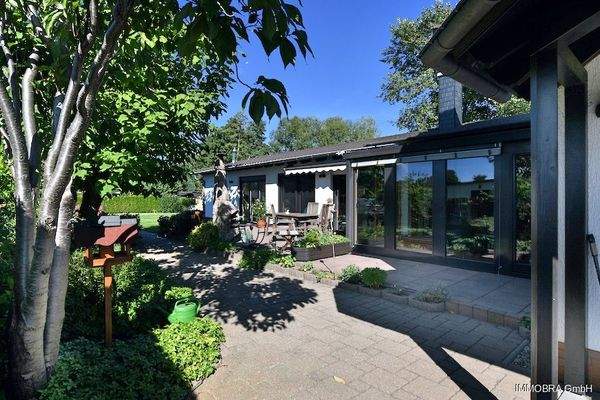 Terrasse Wintergarten und Anbau