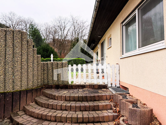 Hauseingang Seitlich.png