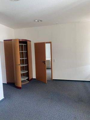 Einbauschrank rechts.jpg