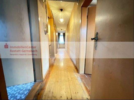 Wohnungseingang/Flur im OG