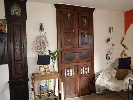 Haus Rechts Antike Elementen