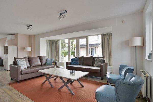 Luxus Wohnzimmer Villa Cape Helius Klimaanlage Yachthafen Blick Hellevoetsluis01