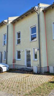 Hauseingang mit Stellplatz.jpg