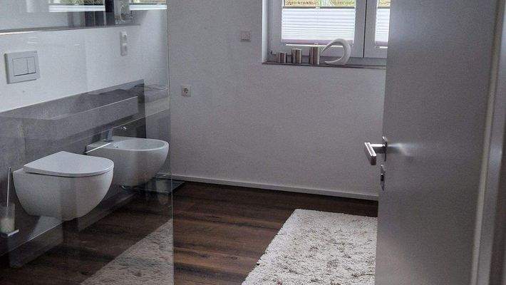 Tageslichtbad Erdgeschoß.jpg