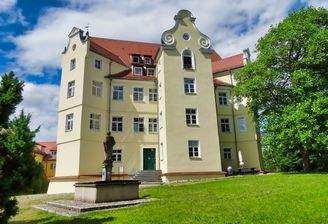 Hauptgebäude