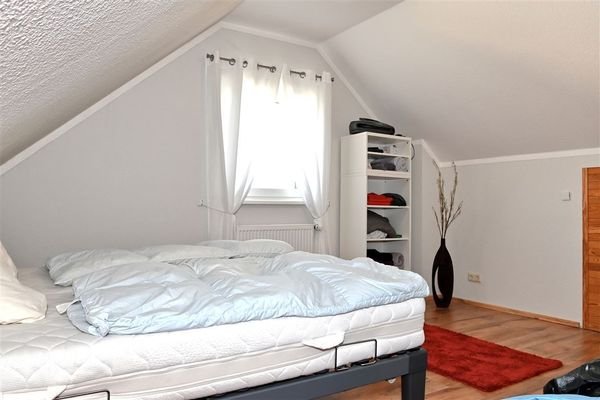 Schlafzimmer 3