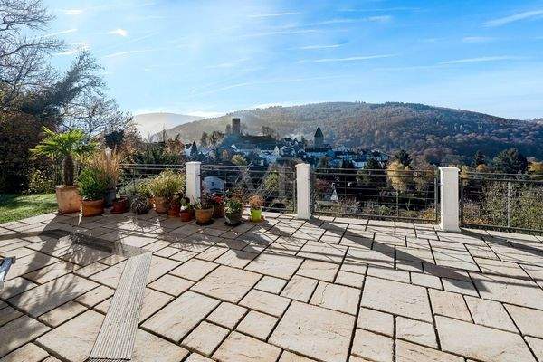 Sonnenterrasse mit Fernblick