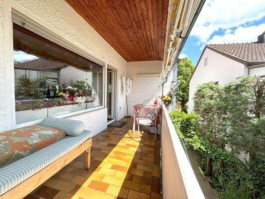 Überdachter Balkon OG