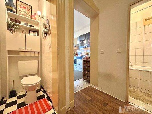 Diele mit Sicht in die Wohnung - 1. OGL