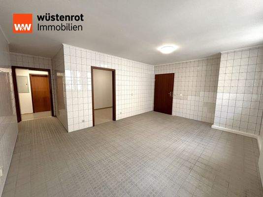 Büro, mit Nebenraum _ (Manufaktur und Lager)