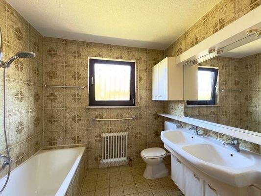 Erdgeschoss - Badezimmer