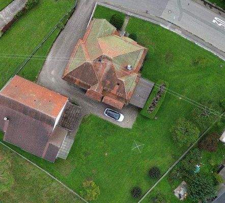 des Grundstücks haben.