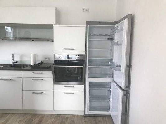 großer Kühl-Gefrierkombi