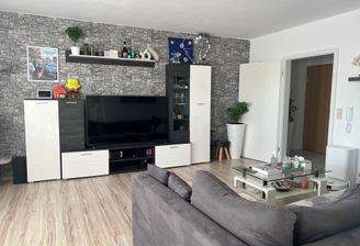 Blick in den Wohnbereich.jpeg