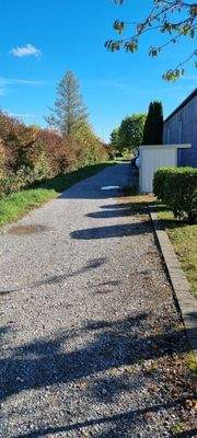 Zugang / Zufahrt zu den Kfz-Stellplätze