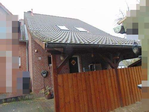 Carport Haus eingangsseite.jpg