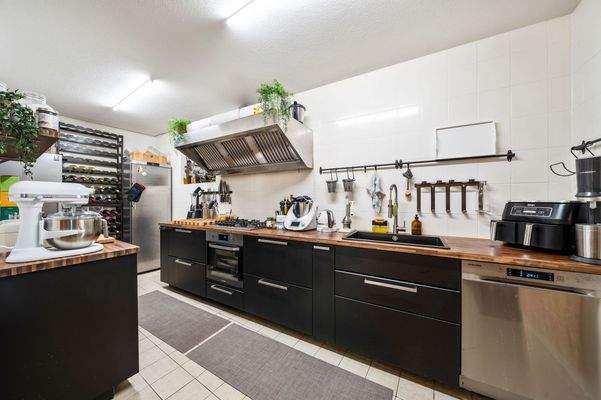 Profiküche im Hofgeschoss